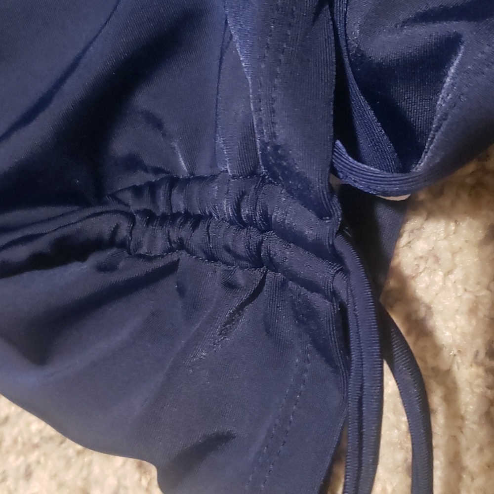 Swimsuit‎ - Picture 4 of 6